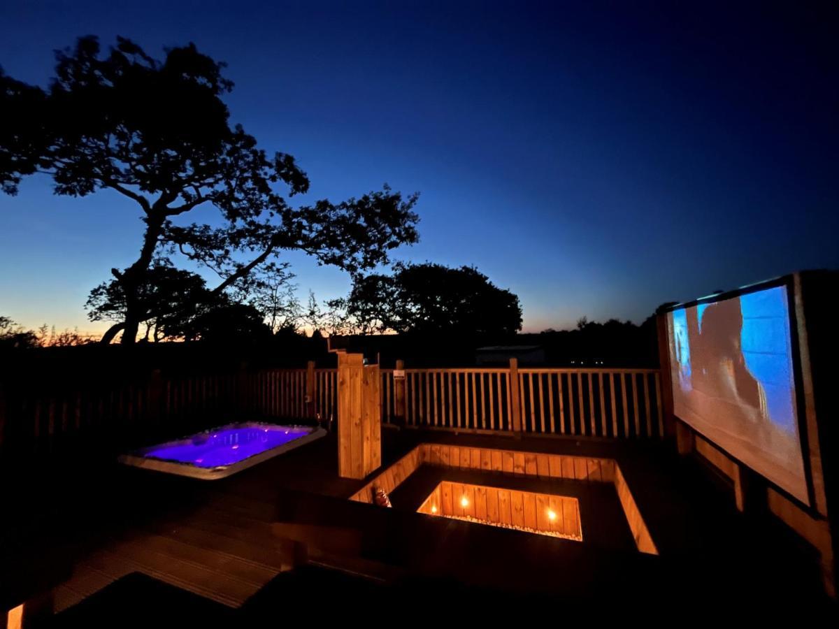 Aladdin Safari Tent Tenby Ngoại thất bức ảnh
