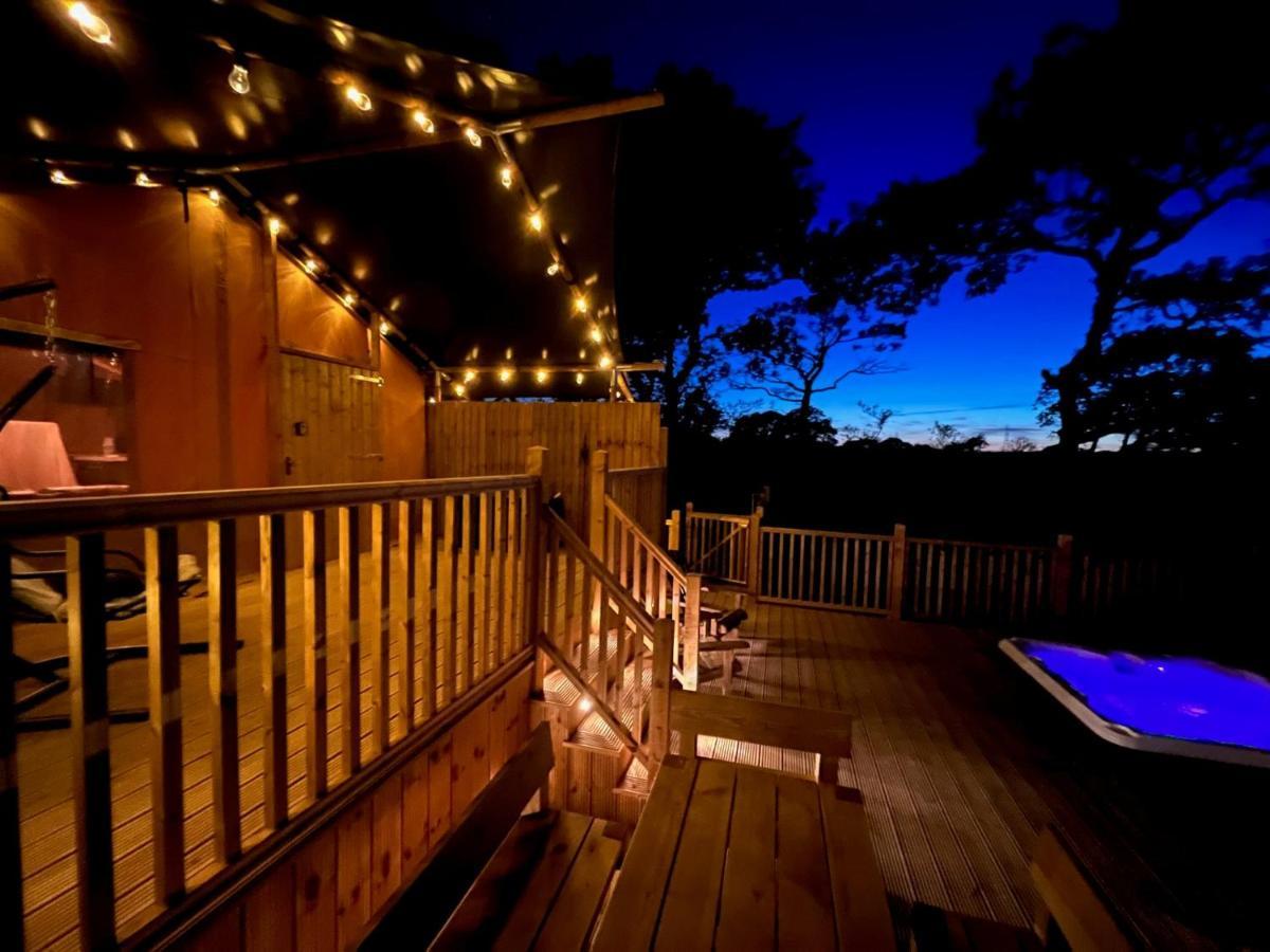 Aladdin Safari Tent Tenby Ngoại thất bức ảnh